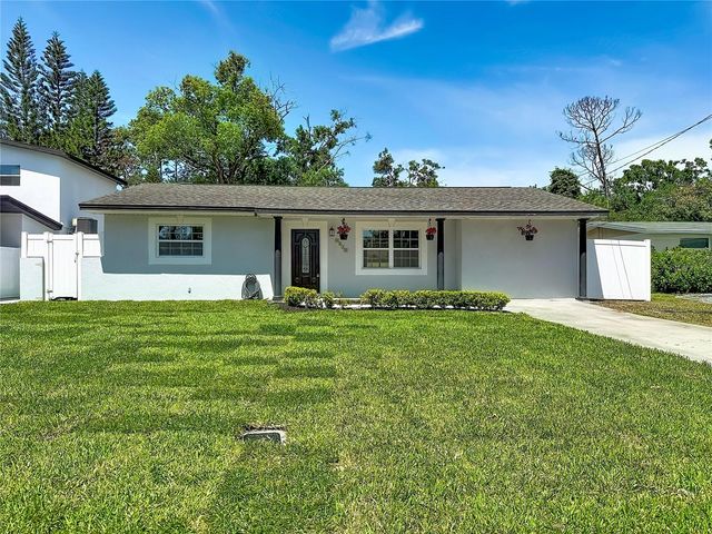 8639 MAY CIRCLE, Tampa, FL 33614