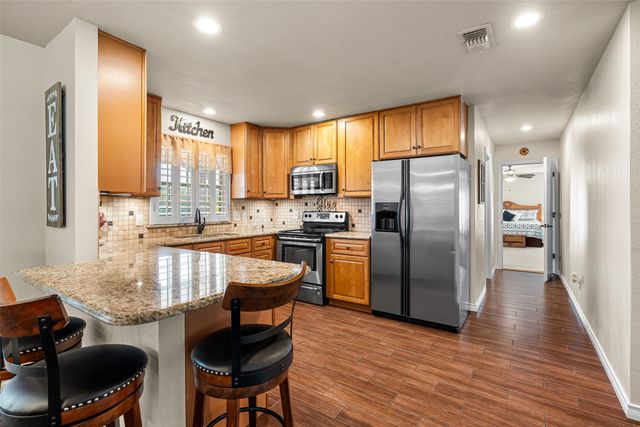 10517 Ravenswood Road, Granbury, TX 76049