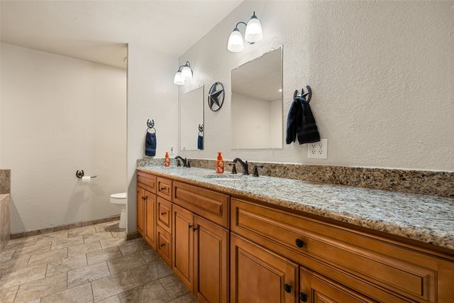 10517 Ravenswood Road, Granbury, TX 76049
