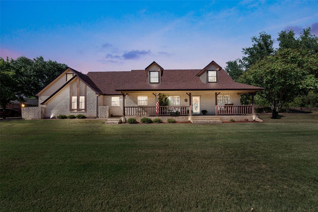 10517 Ravenswood Road, Granbury, TX 76049