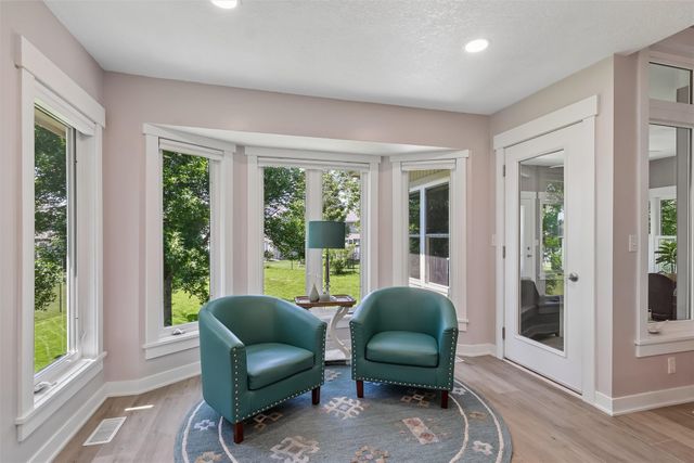 405 Plumwood Court SW, Altoona, IA 50009