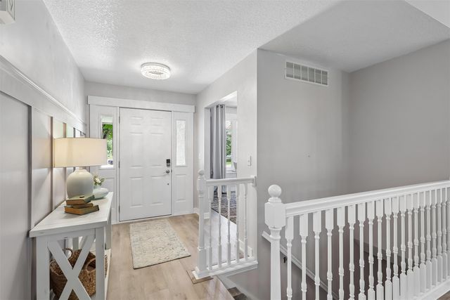 405 Plumwood Court SW, Altoona, IA 50009