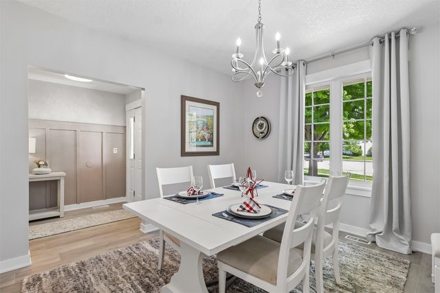 405 Plumwood Court SW, Altoona, IA 50009