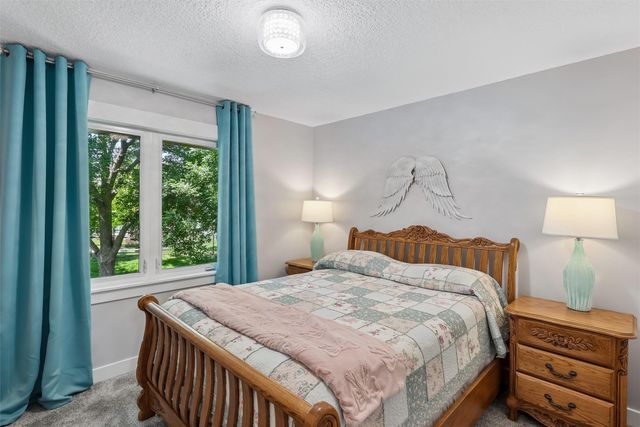 405 Plumwood Court SW, Altoona, IA 50009