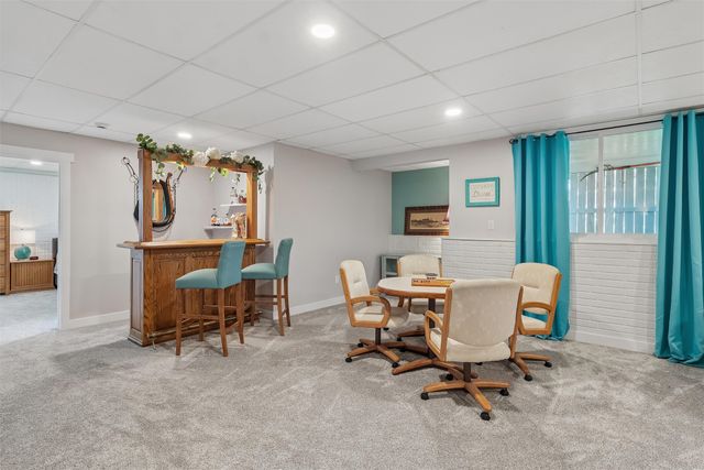 405 Plumwood Court SW, Altoona, IA 50009