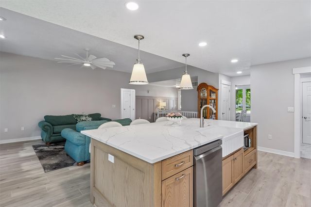 405 Plumwood Court SW, Altoona, IA 50009