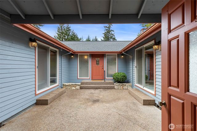 9271 Kristine Drive NW, Bremerton, WA 98311