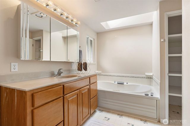 9271 Kristine Drive NW, Bremerton, WA 98311