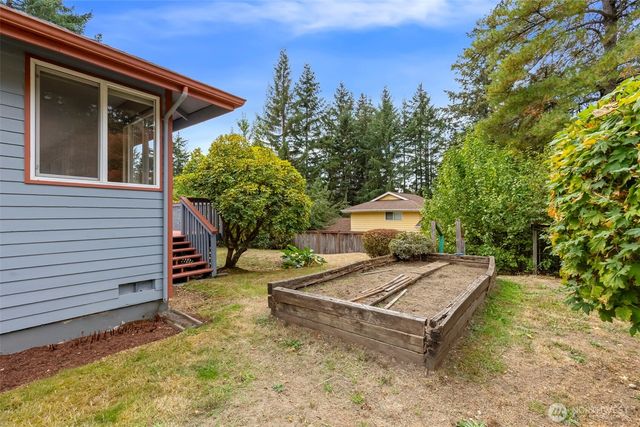 9271 Kristine Drive NW, Bremerton, WA 98311