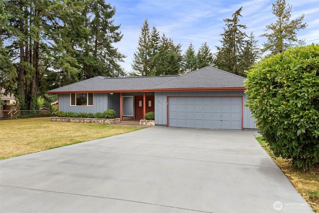 9271 Kristine Drive NW, Bremerton, WA 98311