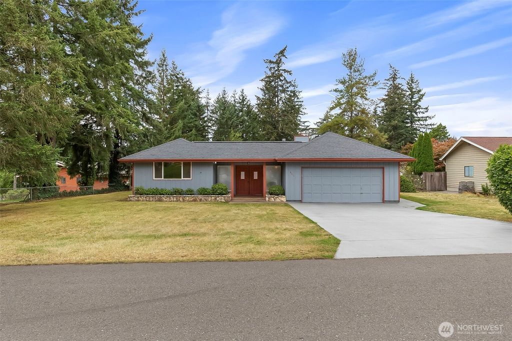 9271 Kristine Drive NW, Bremerton, WA 98311