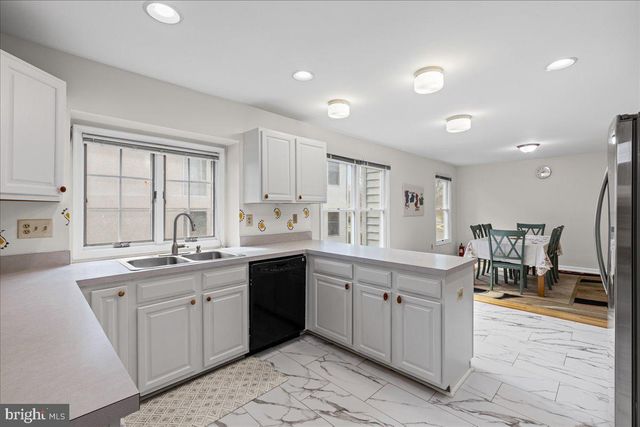 36 LAVENDER DR, Princeton, NJ 08540