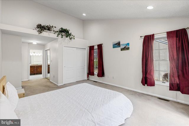 36 LAVENDER DR, Princeton, NJ 08540