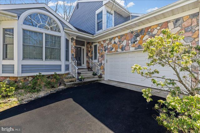 36 LAVENDER DR, Princeton, NJ 08540