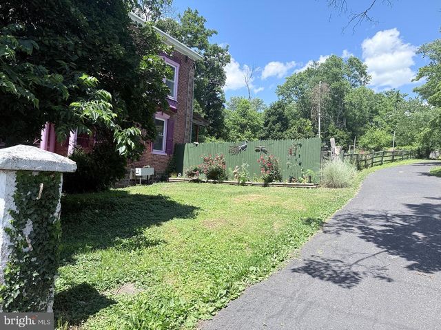 1630 SALFORD ST, Harleysville, PA 19438