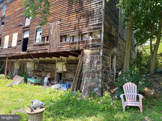 1630 SALFORD ST, Harleysville, PA 19438