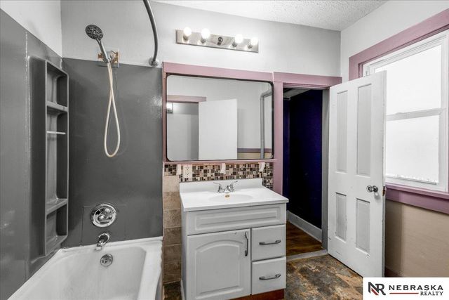 3917 Sumner Street, Lincoln, NE 68506