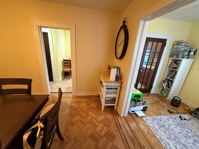 8802 79th Avenue, Glendale, NY 11385