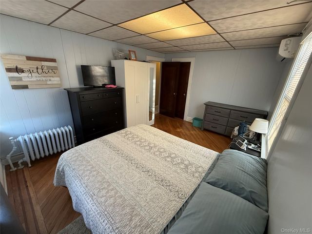 8802 79th Avenue, Glendale, NY 11385