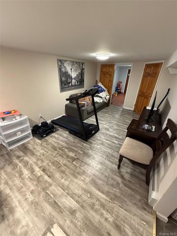 8802 79th Avenue, Glendale, NY 11385