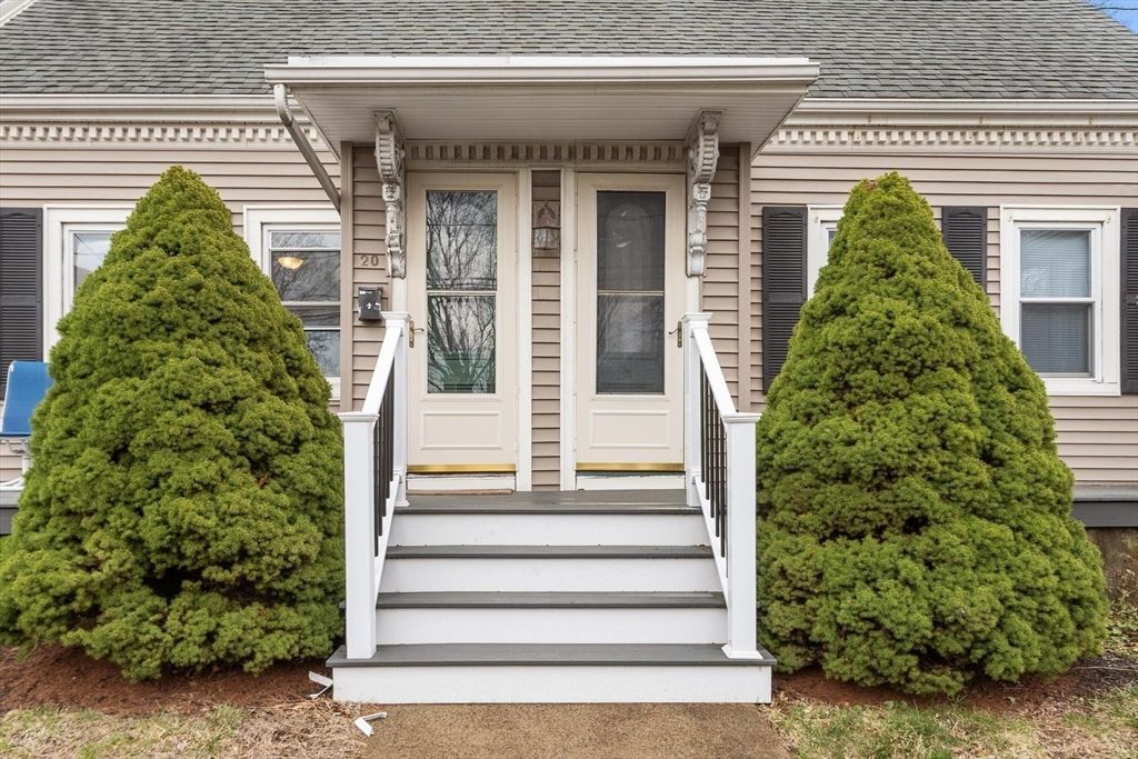 20 School St 2, Weymouth, MA 02189