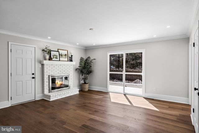 5 WOODS EDGE CT, Medford, NJ 08055