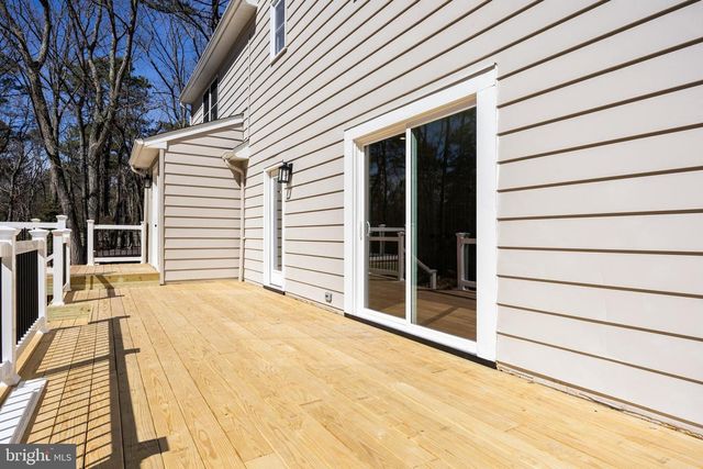 5 WOODS EDGE CT, Medford, NJ 08055