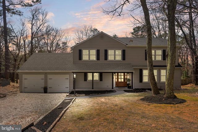 5 WOODS EDGE CT, Medford, NJ 08055