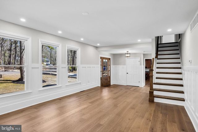 5 WOODS EDGE CT, Medford, NJ 08055