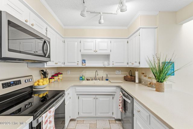 1896 New River Inlet Road 1402, N Topsail Beach, NC 28460