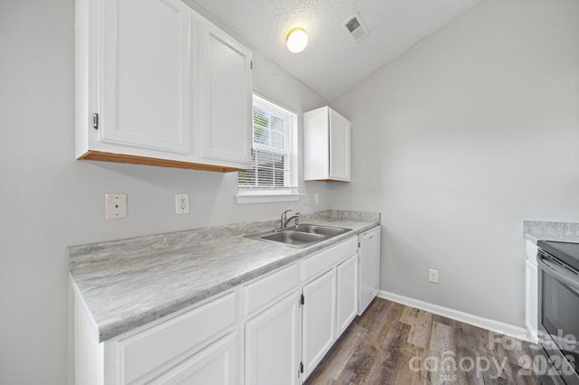 3716 Capps Hill Drive 19, Charlotte, NC 28216