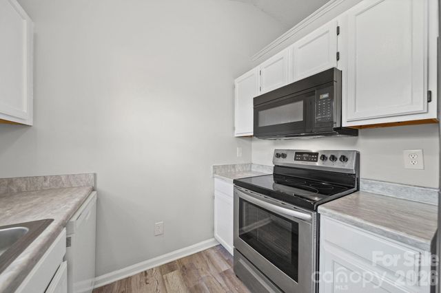 3716 Capps Hill Drive 19, Charlotte, NC 28216