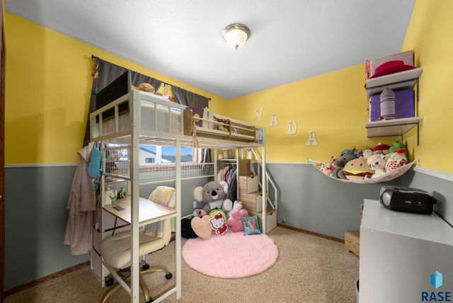 3904 W 93rd St Street, Sioux Falls, SD 57108