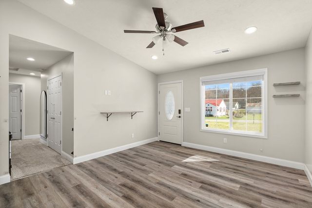 761 Fairfax Ave, Mansfield, OH 44906