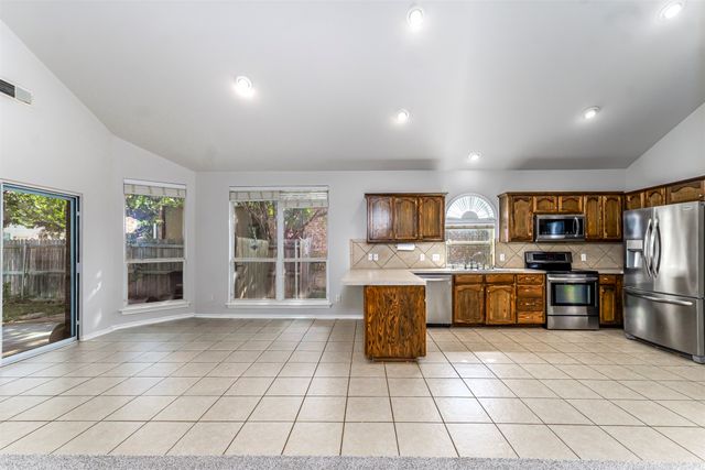 2641 Chadwick Drive, Fort Worth, TX 76131