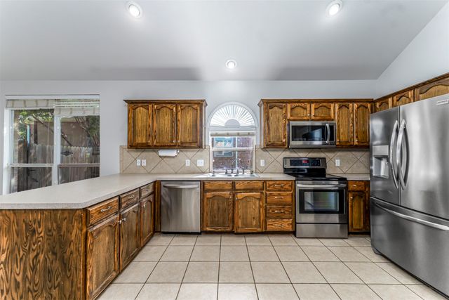2641 Chadwick Drive, Fort Worth, TX 76131
