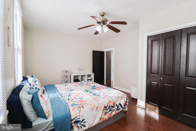 8 CARLISLE ST, New Oxford, PA 17350