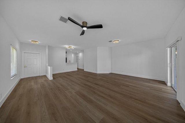 4243 SW 10th Court, Deerfield Beach, FL 33442