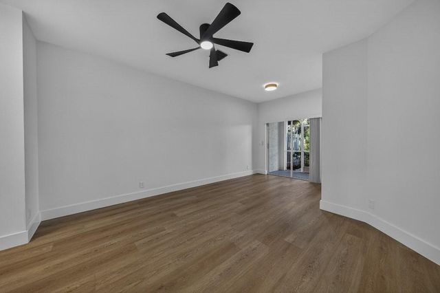 4243 SW 10th Court, Deerfield Beach, FL 33442