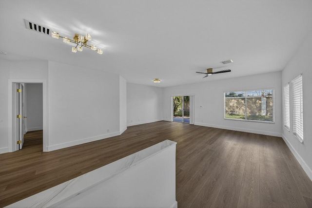 4243 SW 10th Court, Deerfield Beach, FL 33442