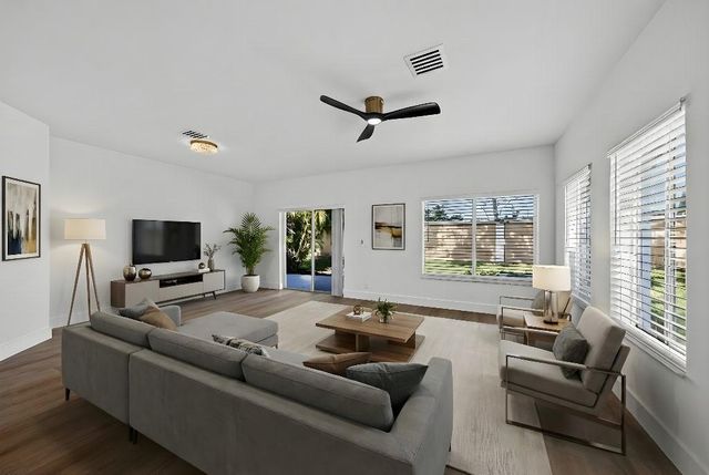 4243 SW 10th Court, Deerfield Beach, FL 33442