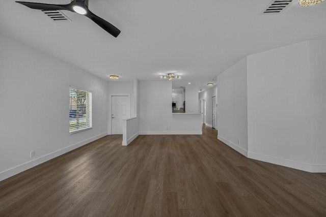 4243 SW 10th Court, Deerfield Beach, FL 33442