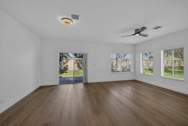 4243 SW 10th Court, Deerfield Beach, FL 33442