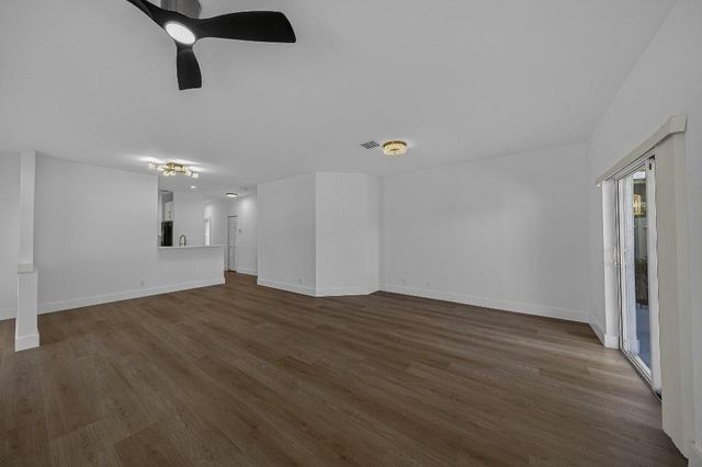 4243 SW 10th Court, Deerfield Beach, FL 33442