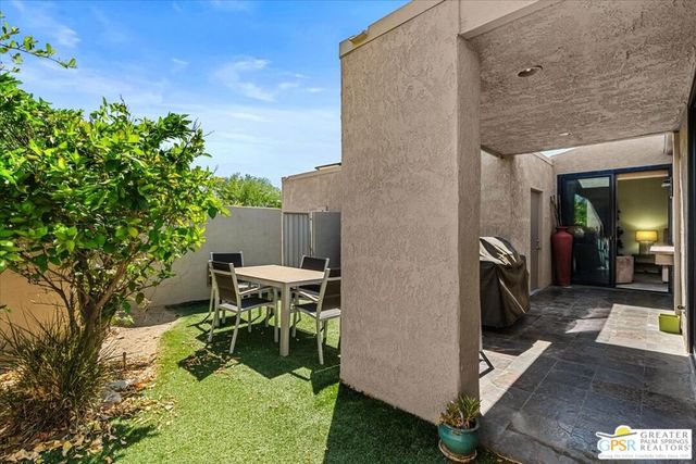 2863 Sundance Circle, Palm Springs, CA 92262
