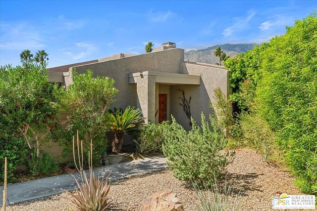 2863 Sundance Circle, Palm Springs, CA 92262