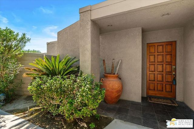 2863 Sundance Circle, Palm Springs, CA 92262