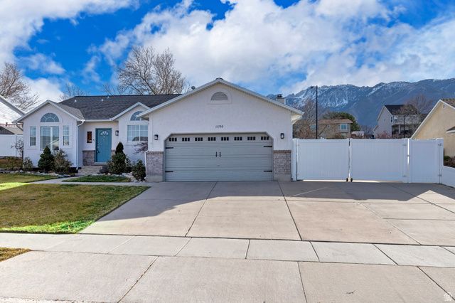 11755 S CANBERRA DR, Sandy, UT 84094