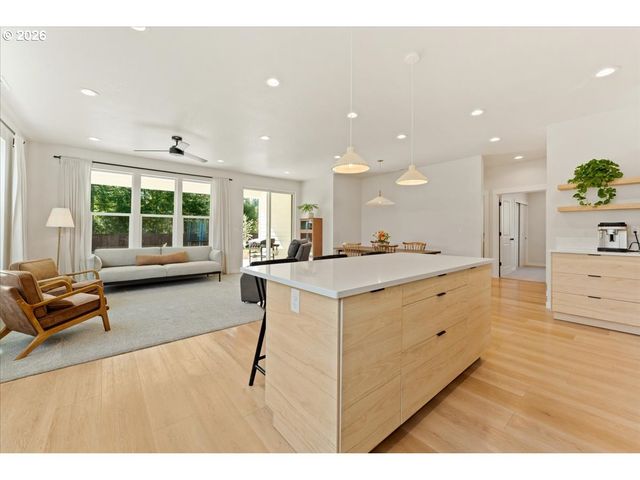 207 W OAK St, Yacolt, WA 98675