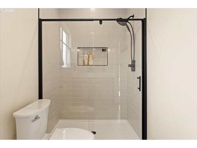 207 W OAK St, Yacolt, WA 98675